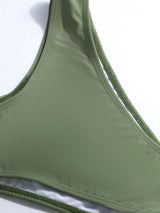 Bikini triangle dos nu à col halter avec sarong floral assorti