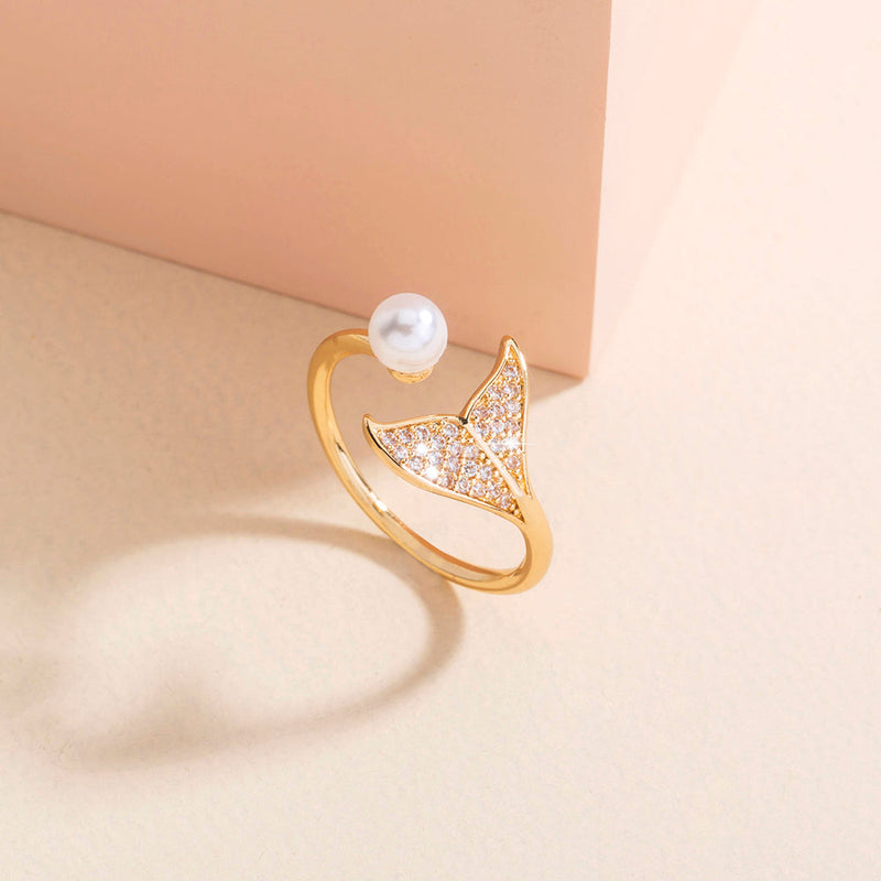 Pearl Tail Zircon Ring