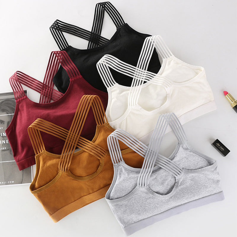 Girlish bra with chest pad