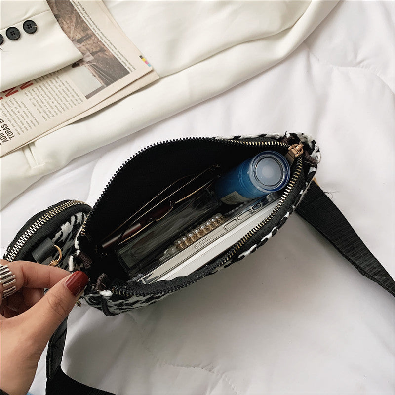 Simple One-Shoulder Bag