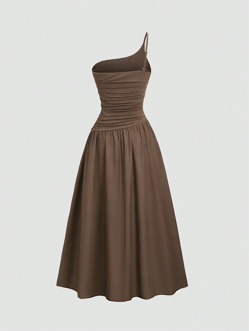 Robe longue asymétrique à une épaule