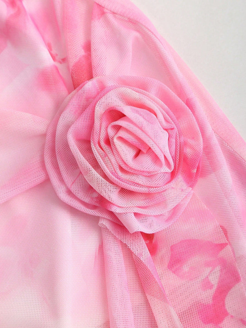 Robe courte rose asymétrique fleuri