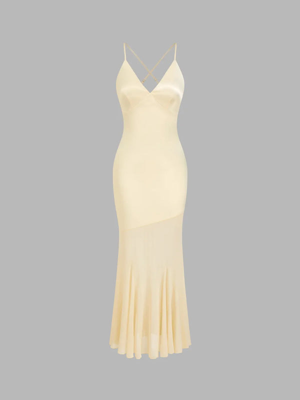 Robe longue en satin à col V croisé coupe sirène asymétrique