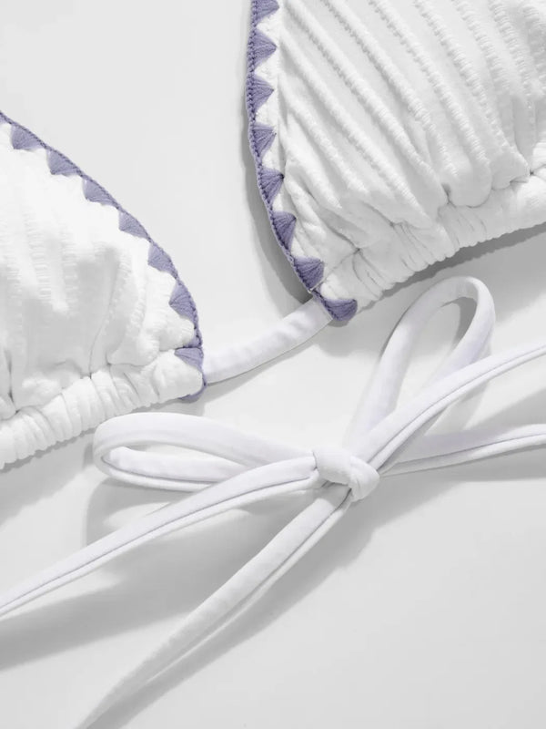 Ensemble bikini triangle col halter à bordures contrastées en dentelle florale