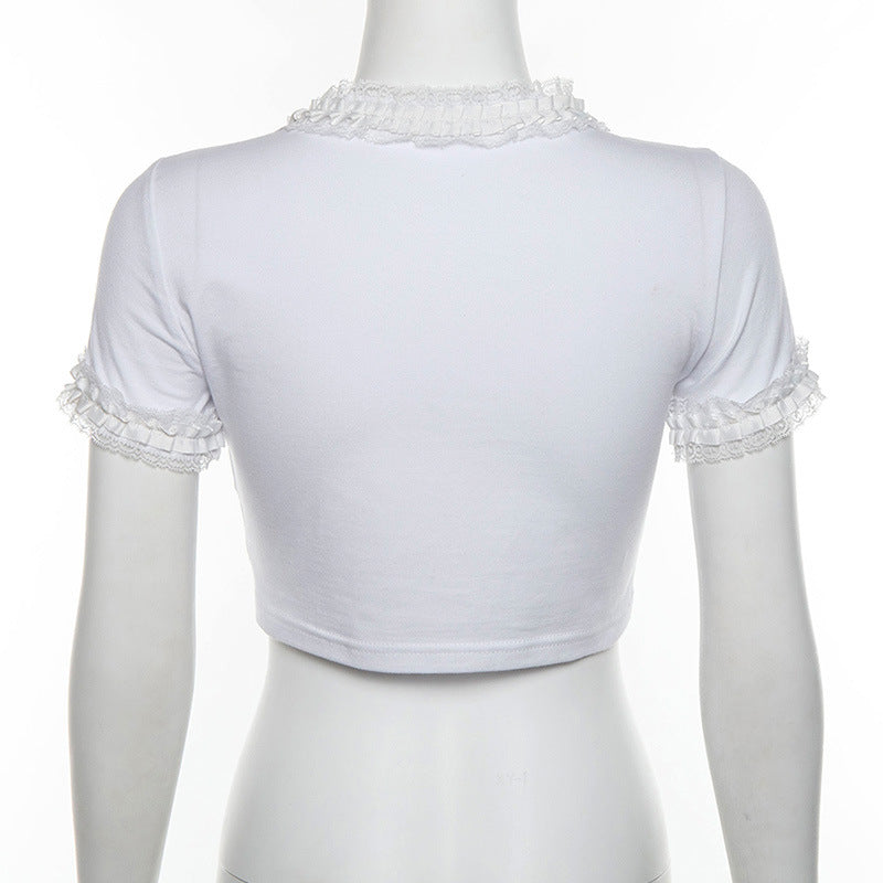 T-shirt with exposed navel