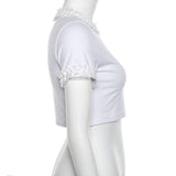 T-shirt with exposed navel