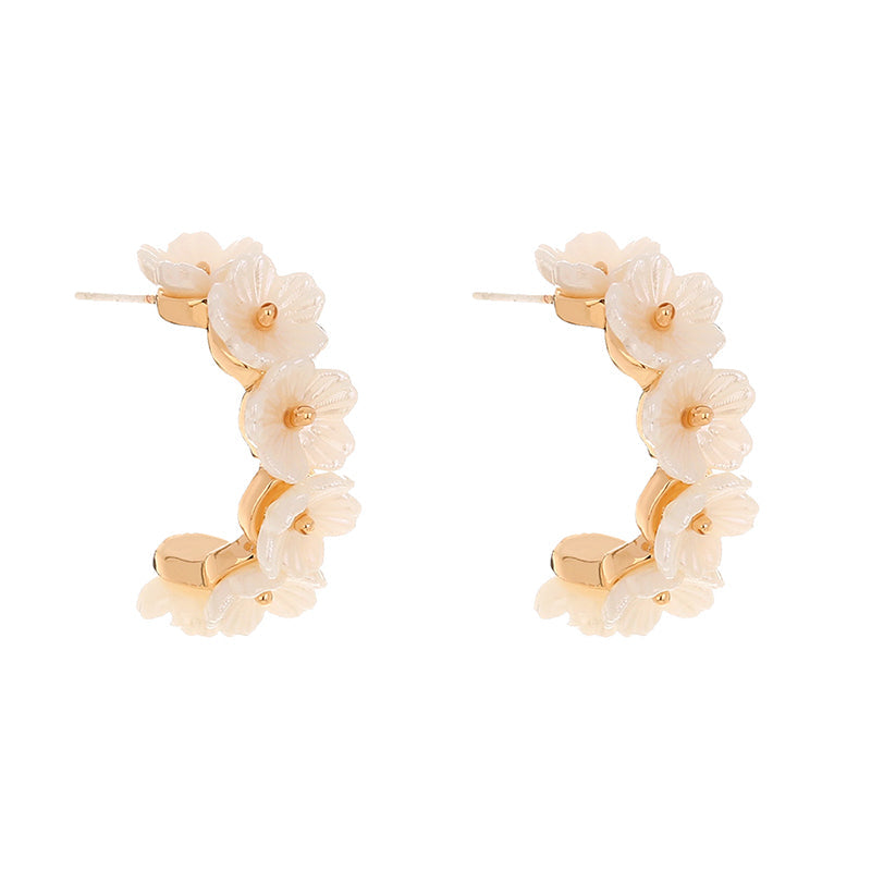 Resin White Flower Type C Stud Fashion