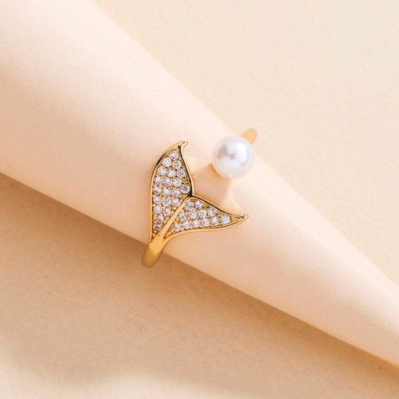 Pearl Tail Zircon Ring