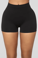 SHORT SLIM BLACK