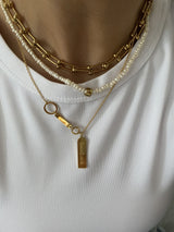 COLLIER NADIA
