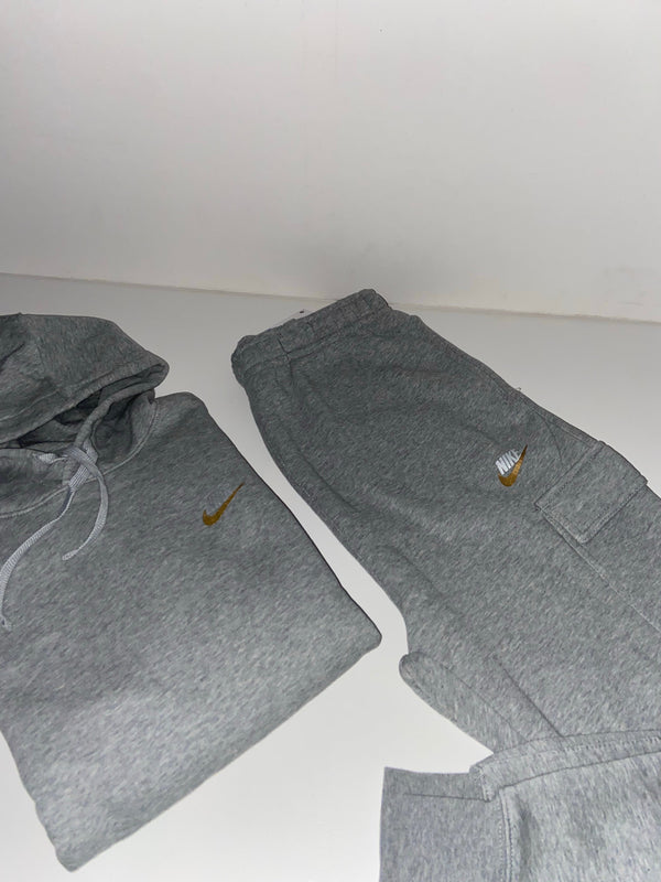 Ensemble nike fleece swoosh doré