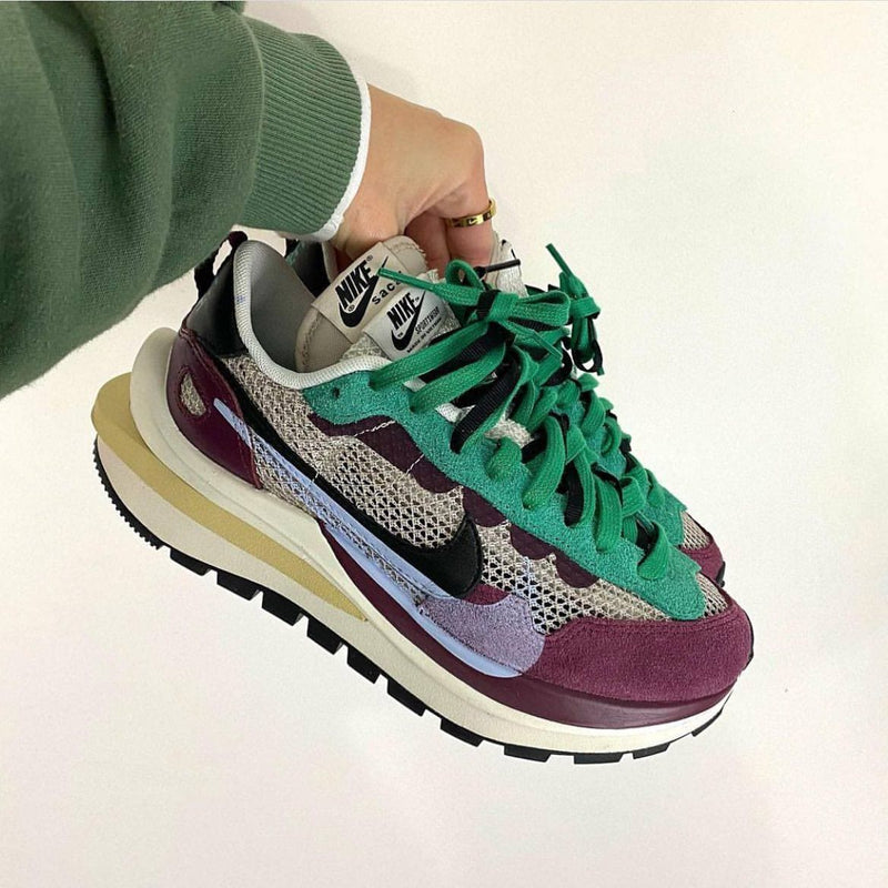 Nike Sacai Vaporwaffle Villain Red Neptune Green